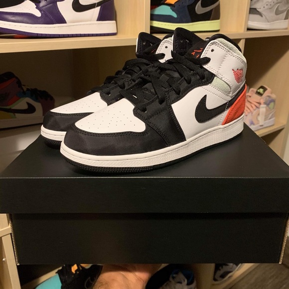 SOLD-Air Jordan 1 Mid Black Union - Picture 2 of 4